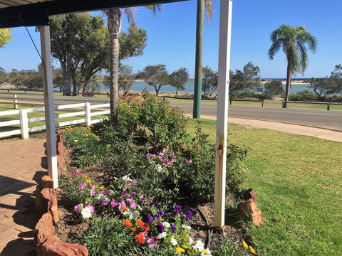Kalbarri Seafront Villas - New Castle Holiday 10