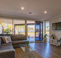Starboard Views Kalbarri - River Front Apartment - New Castle Holiday