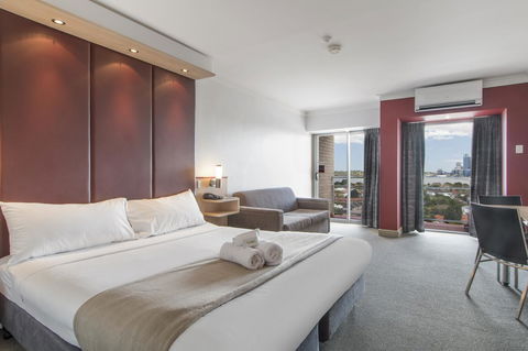Metro Hotel Perth - New Castle Holiday 0