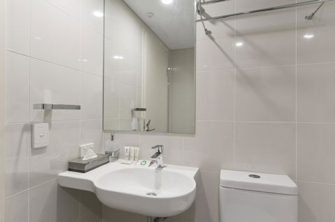 Metro Hotel Perth - New Castle Holiday 30