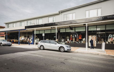 Captain\'s Heritage Cottage - Central Fremantle 2 Bedroom Historic Cottage - New Castle Holiday 18
