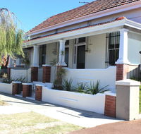 Captain's Heritage Cottage - New Castle Holiday