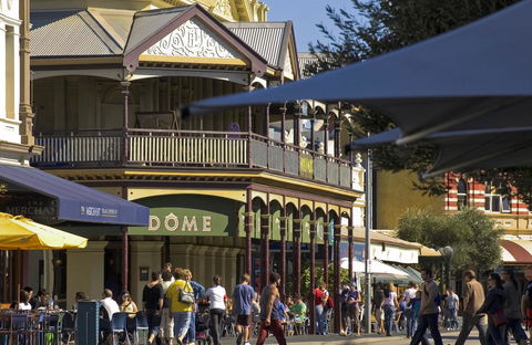 Captain\'s Heritage Cottage - Central Fremantle 2 Bedroom Historic Cottage - New Castle Holiday 20