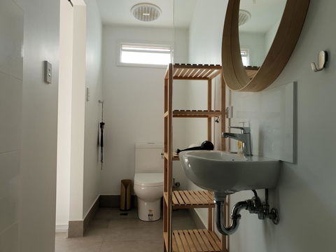 Captain\'s Heritage Cottage - Central Fremantle 2 Bedroom Historic Cottage - New Castle Holiday 11