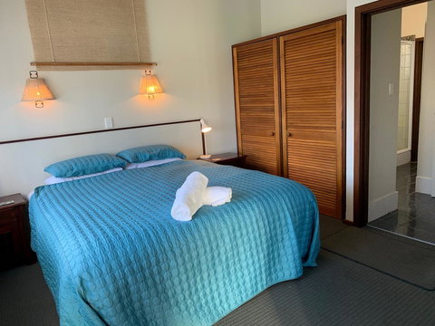 Beachside Prevelly Villas - New Castle Holiday 20