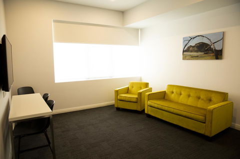 The Gerald Apartment Hotel - New Castle Holiday 10