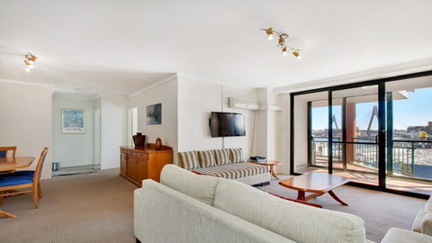 Darling Harbor Apartment - New Castle Holiday 1