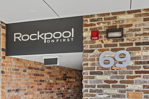 Rockpool 2 Sawtell Beach - Just Steps To Restaurants And 2 Min Stroll To Beach! - New Castle Holiday 13