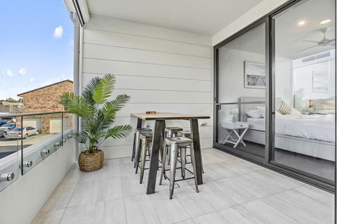 Rockpool 2 Sawtell Beach - Just Steps To Restaurants And 2 Min Stroll To Beach! - New Castle Holiday 6