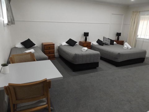 Ben Chifley Motor Inn - New Castle Holiday 8