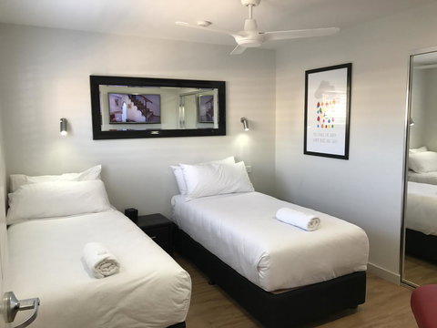 Jesmond Executive Villas - New Castle Holiday 2