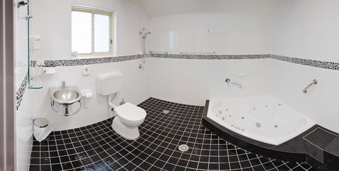 Jesmond Executive Villas - New Castle Holiday 25