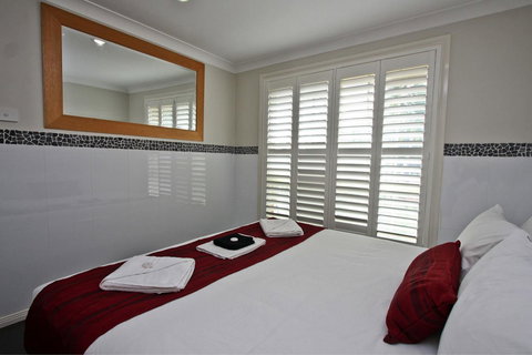 Jesmond Executive Villas - New Castle Holiday 10