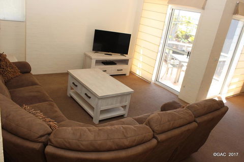 Mollymook Cove Apartments - New Castle Holiday 14