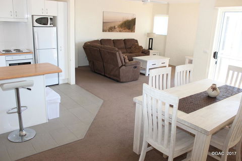 Mollymook Cove Apartments - New Castle Holiday 29