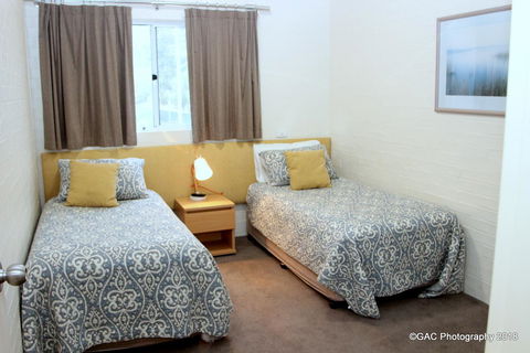 Mollymook Cove Apartments - New Castle Holiday 26