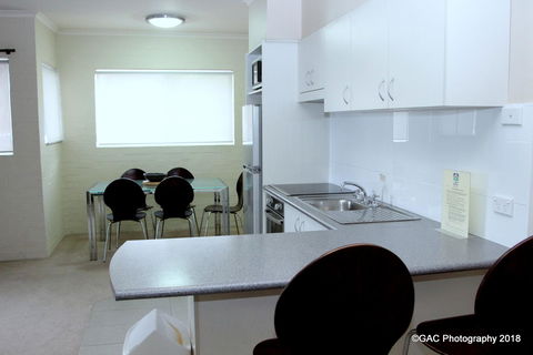 Mollymook Cove Apartments - New Castle Holiday 24