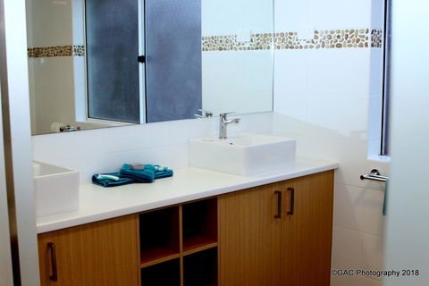 Mollymook Cove Apartments - New Castle Holiday 28