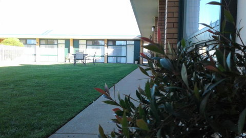 Junee Motor Inn - New Castle Holiday 9