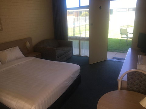 Junee Motor Inn - New Castle Holiday 0
