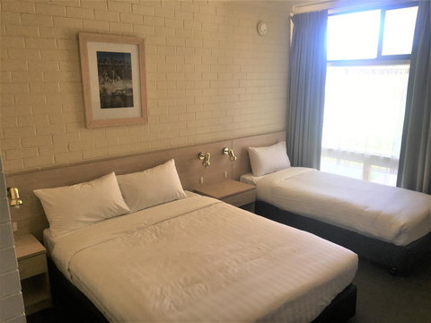 Junee Motor Inn - New Castle Holiday 15