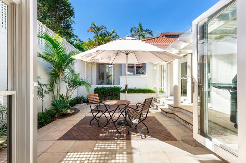 Kensington Self-Contained Modern House (89BROM) - New Castle Holiday 3