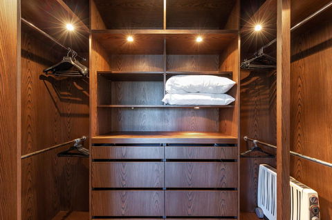 Kensington Self-Contained Modern House (89BROM) - New Castle Holiday 19