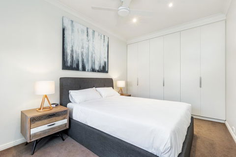 Kensington Self-Contained Modern House (89BROM) - New Castle Holiday 13