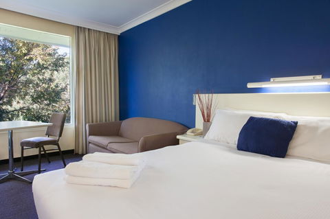 Ibis Styles Tamworth - New Castle Holiday 26
