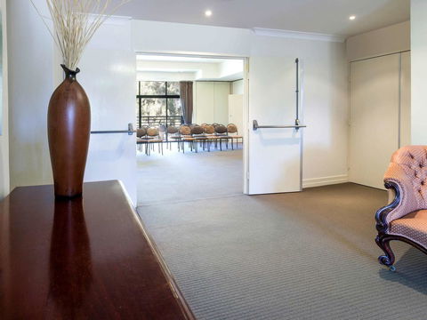 Ibis Styles Tamworth - New Castle Holiday 29