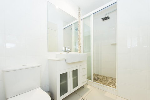 Byron Central Apartments - New Castle Holiday 1