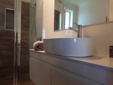 Narooma Golfers Lodge - New Castle Holiday 24