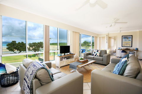 The Rotunda, Gerroa - New Castle Holiday 7