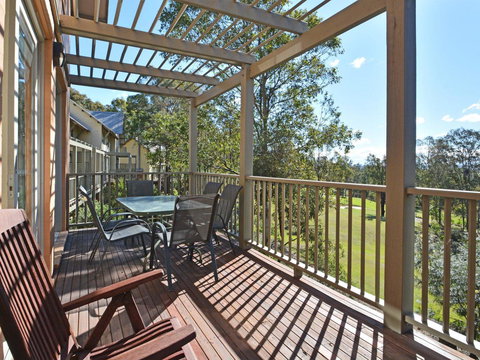 Villa 2br Prosecco Villa Located Within Cypress Lakes Resort - New Castle Holiday 0