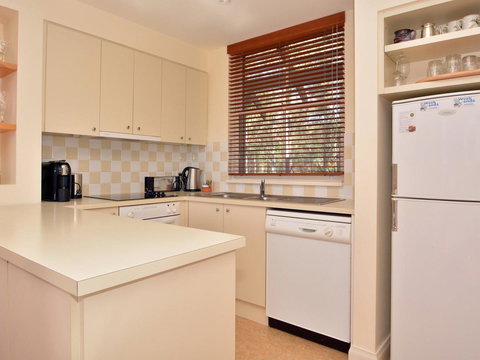 Villa 2br Prosecco Villa Located Within Cypress Lakes Resort - New Castle Holiday 8