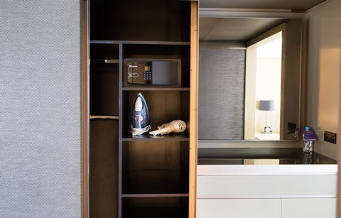 Hyatt Regency Sydney - New Castle Holiday 8