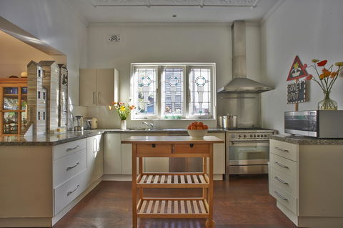 Bondi Beach House - New Castle Holiday 6