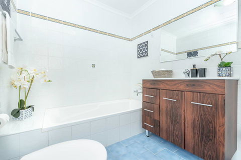 Apartments In Pyrmont - New Castle Holiday 34