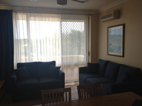 Oxley Cove Holiday Apartment - New Castle Holiday 13