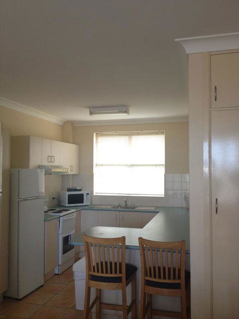 Oxley Cove Holiday Apartment - New Castle Holiday 2