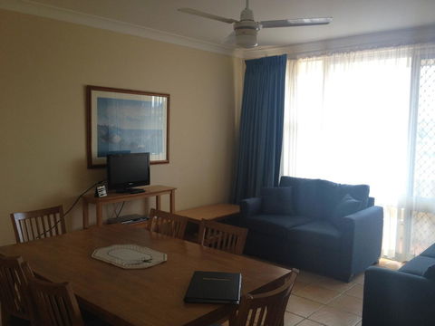 Oxley Cove Holiday Apartment - New Castle Holiday 12