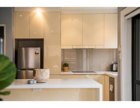 Beachside Getaway In Freshie W Parking - New Castle Holiday 2