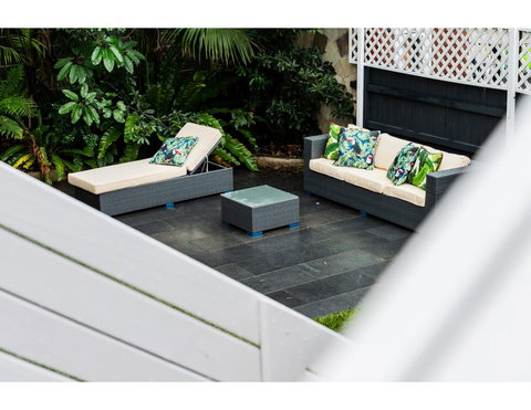 Beachside Getaway In Freshie W Parking - New Castle Holiday 4