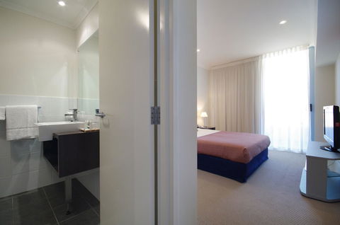 Macquarie Waters Boutique Apartment Hotel - New Castle Holiday 22