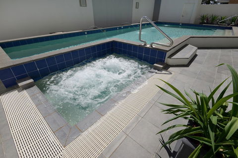 Macquarie Waters Boutique Apartment Hotel - New Castle Holiday 10