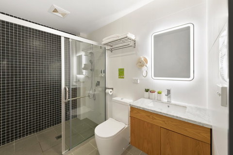YEHS Hotel Sydney QVB - New Castle Holiday 24