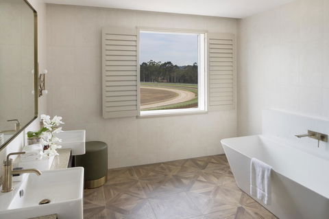 The William Inglis Mgallery - New Castle Holiday 26