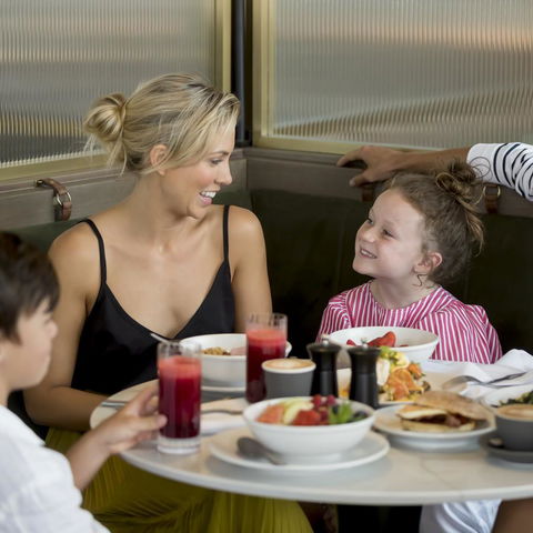 The William Inglis Mgallery - New Castle Holiday 21