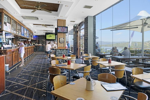 Banjo Paterson Inn - New Castle Holiday 42