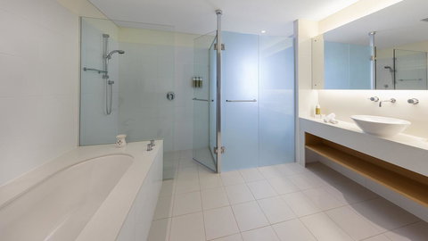 Oaks Cypress Lakes Resort - New Castle Holiday 7